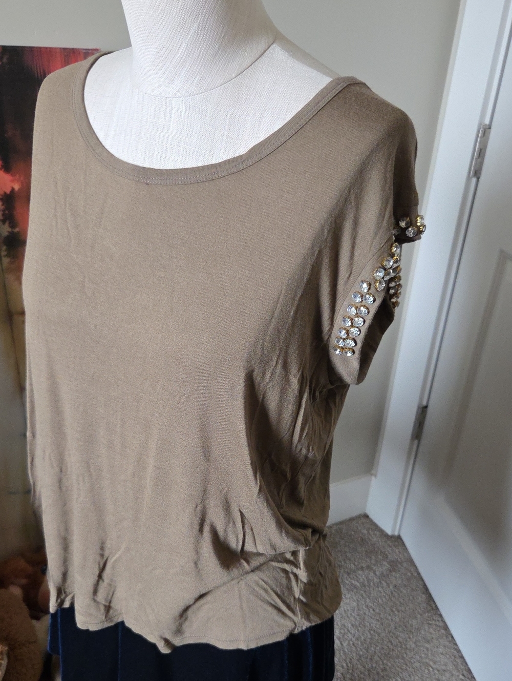 Jennifer Lopez Taupe Short-Sleeve Top with Jeweled Sleeves Medium Vintage EUC - Picture 3 of 5